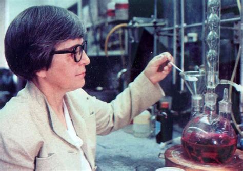 Stronger Than Steel: How Chemist Stephanie Kwolek Invented .